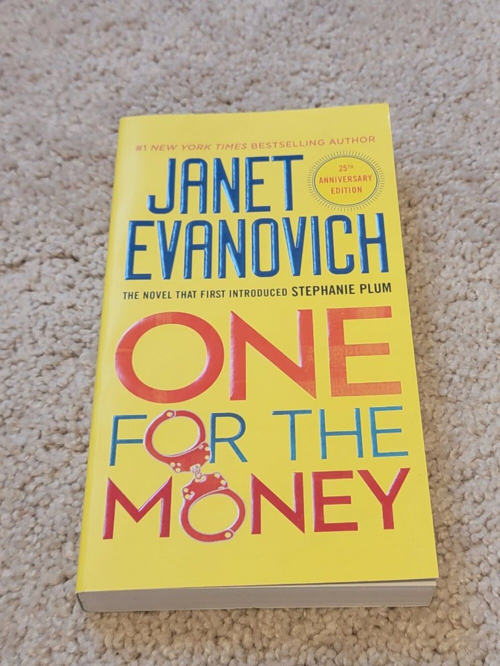 One For the Money by Janet Evanovich, Paperback